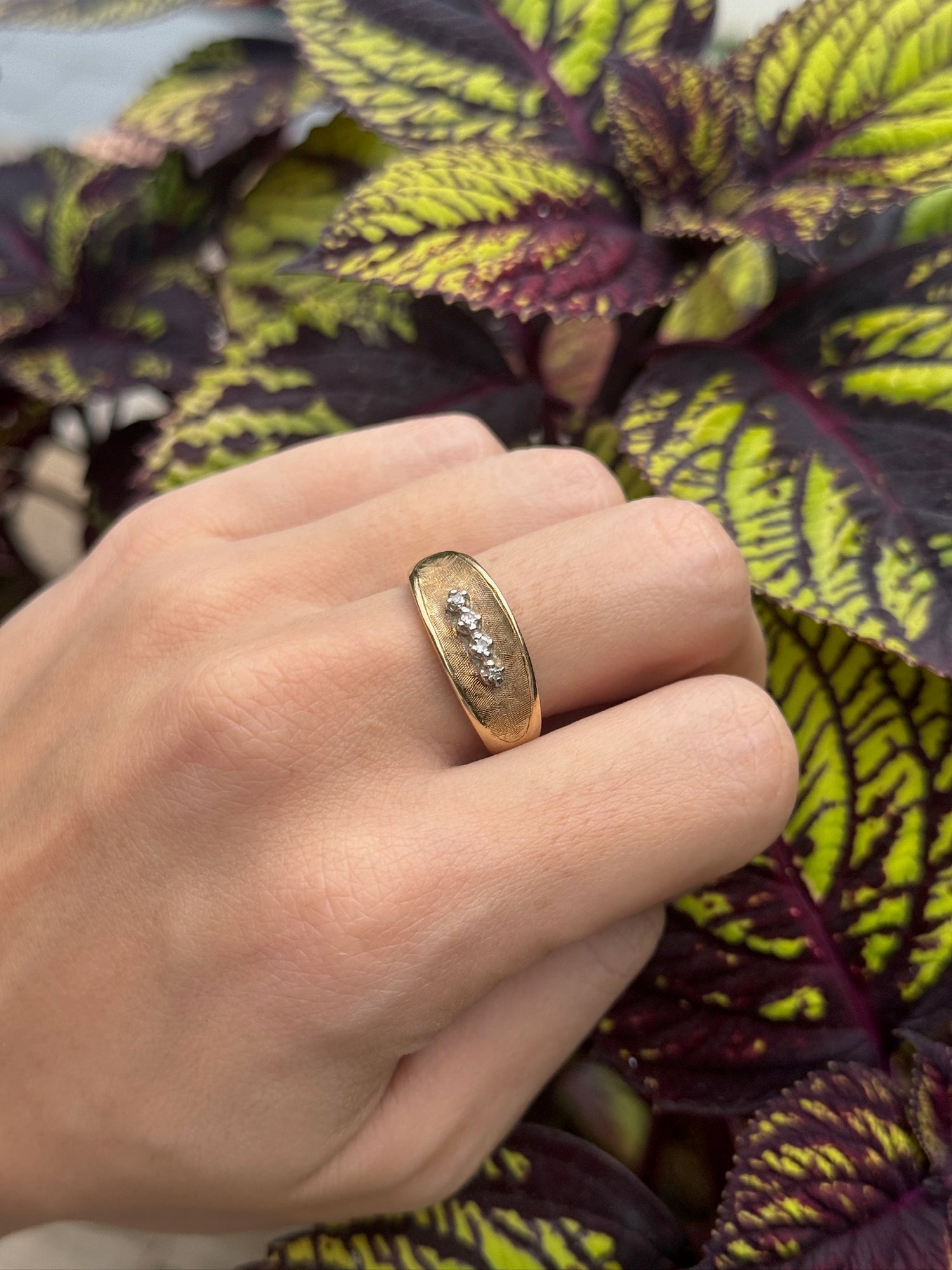 Vintage Diamond Ring in 14K