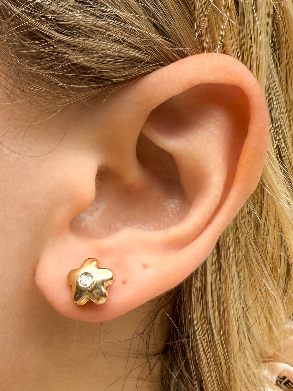 Vintage Hollow Flower with Diamond Earrings in 14K