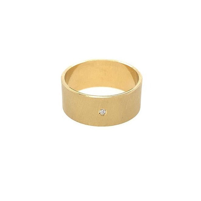 Cigar Band With Small Diamond in 18K