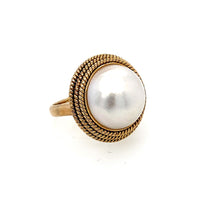 Load image into Gallery viewer, Vintage Pearl Ring in 14K
