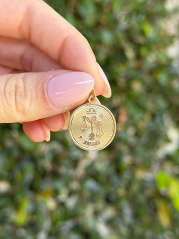Vintage Libra Charm in 14k