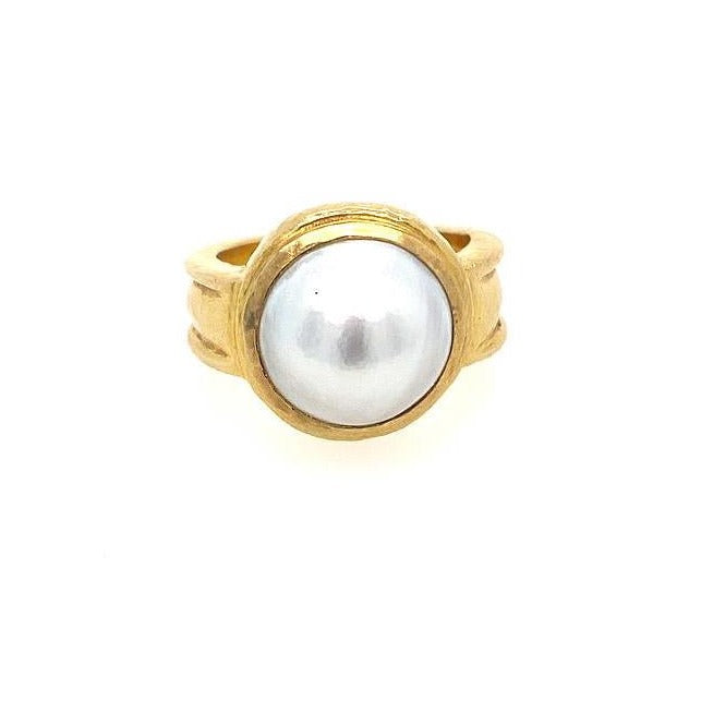 Vintage Mabe Pearl Ring in 18K