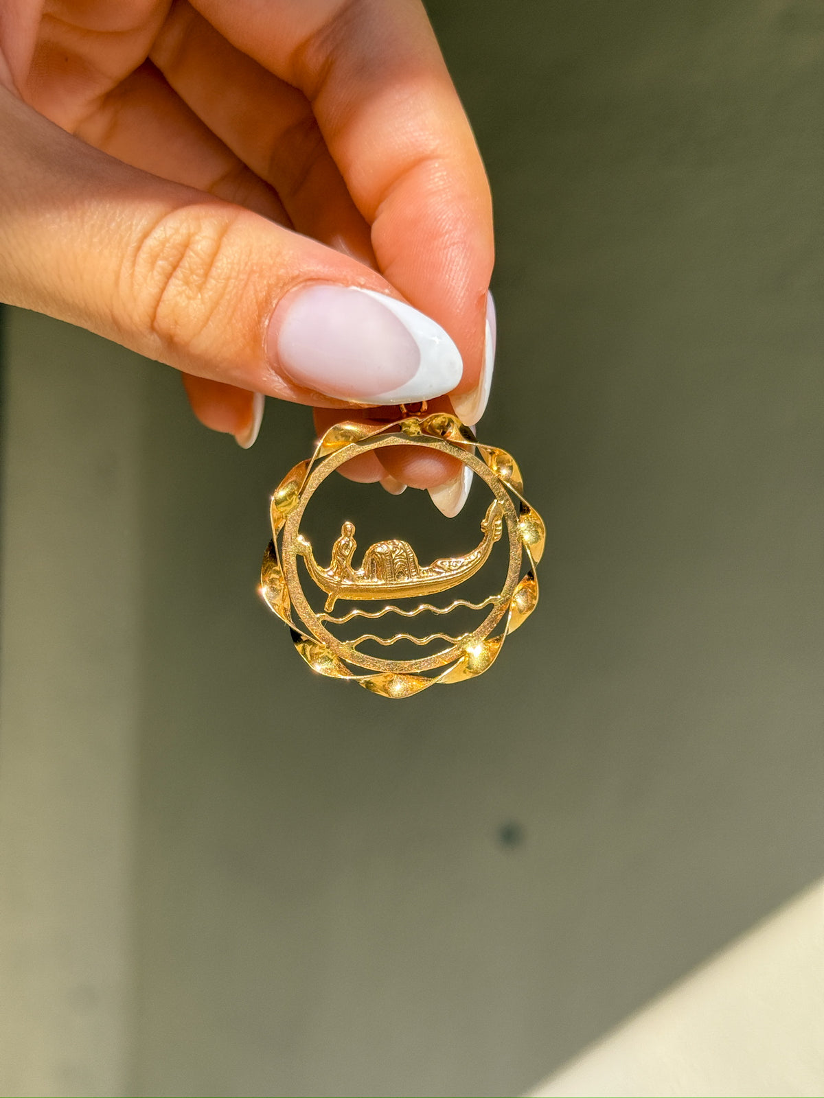 Vintage Venice Gondola Charm in 18K Gold