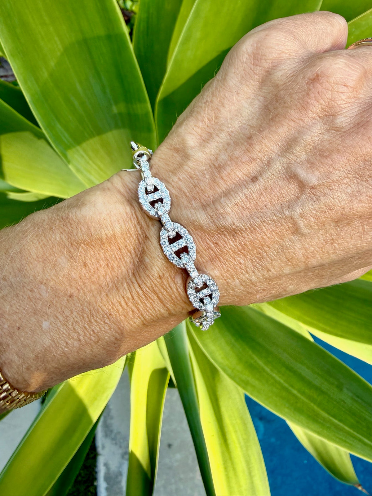 Vintage Anchor Diamond Bracelet in 18k