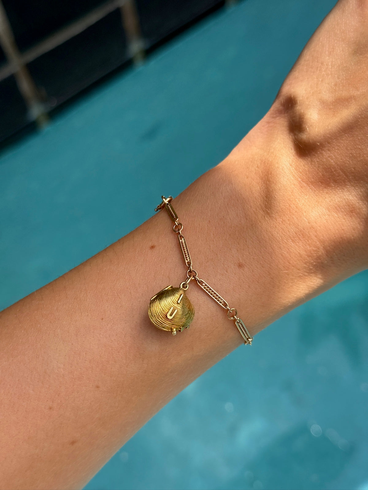 Vintage I U Forever Shell Locket in 14k