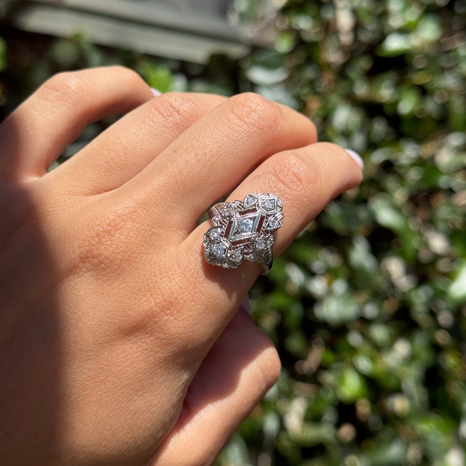 Vintage Art Deco Diamond Ring in 18K Gold