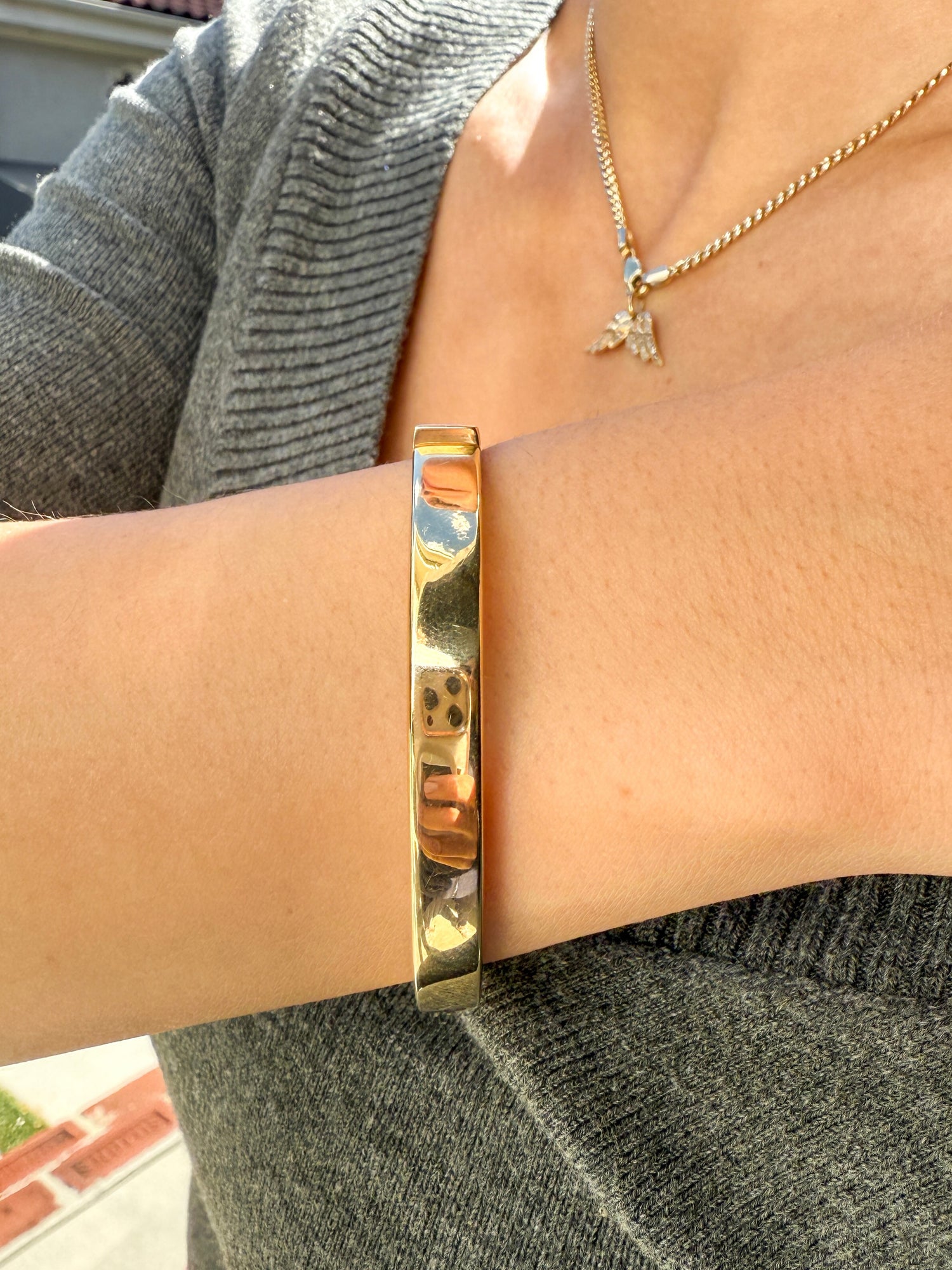 Vintage Flat Rounded Hinge Bangle in 14k