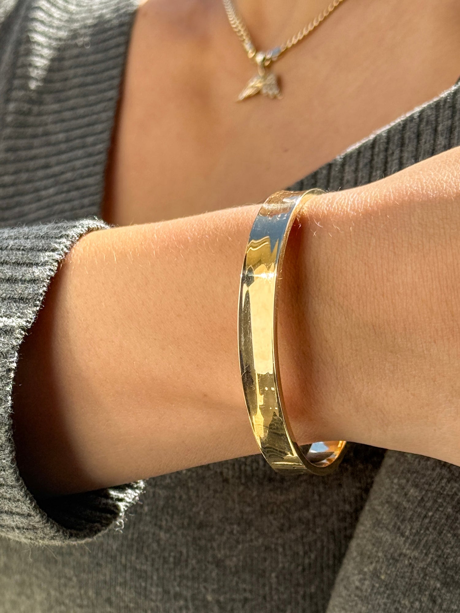 Vintage Flat Hinge Bracelet in 14k (Smaller Wrist)