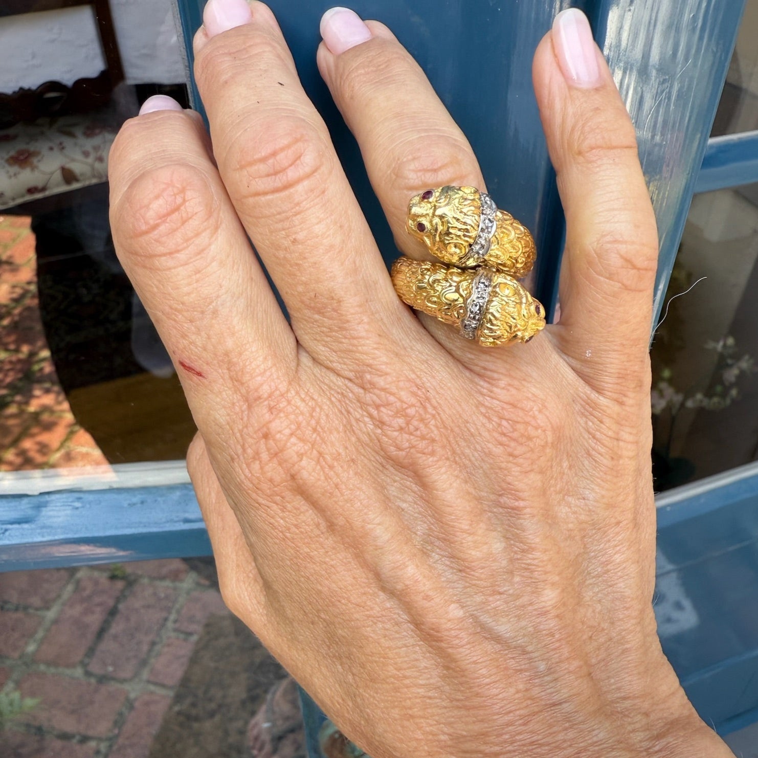 Vintage Lions Head Ring in 18K