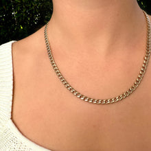 Load image into Gallery viewer, Heavy Vintage 20” Yellow Gold Cuban Chain in 14k
