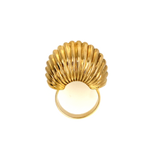 Load image into Gallery viewer, Vintage &quot;Shrimp&quot; Ring in 14K
