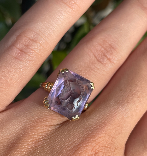 Vintage Amethyst Intaglio in 14K