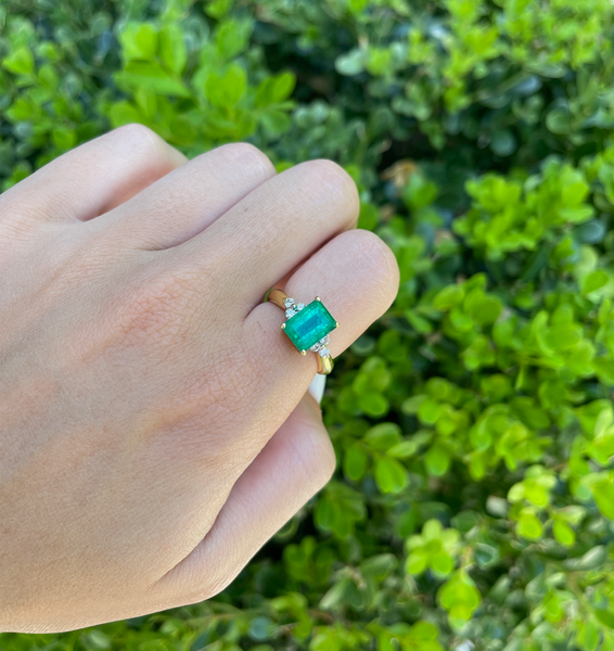 Vintage Emerald Ring in 18K