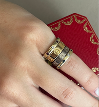 Load image into Gallery viewer, Cartier Love Band (With Box)
